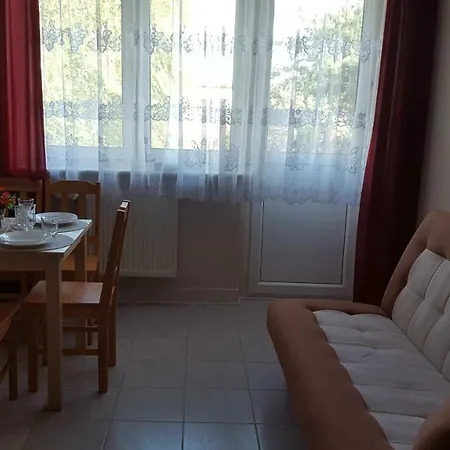 Quarto em Acomodações Particulares Ow Irena Chlapowo *